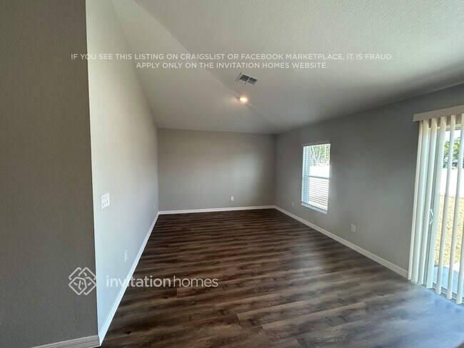 Photo - 711 NE 1st Ave