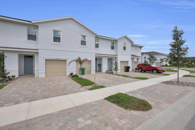 Building Photo - 12834 SW Forli Wy