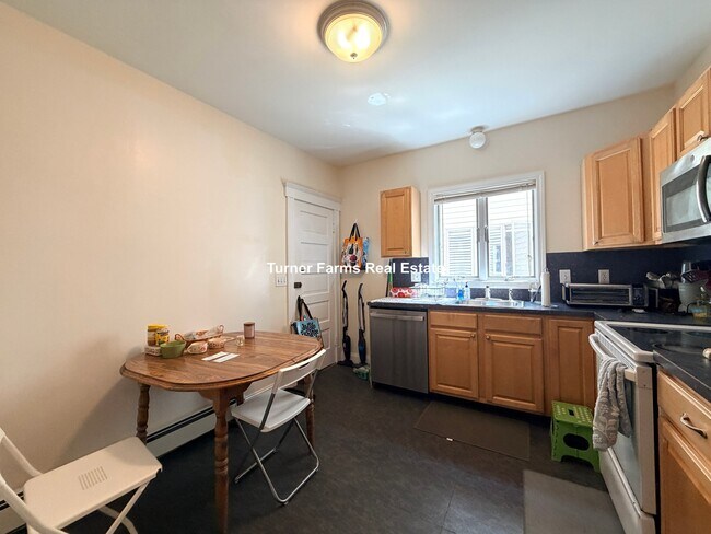 Photo - 288 Boston Ave Unit 2