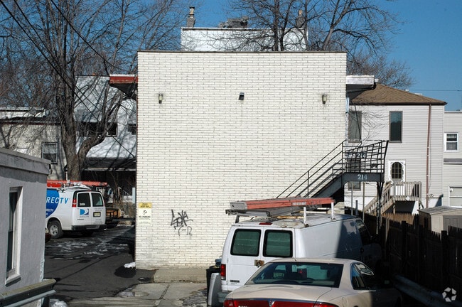 214 68th St