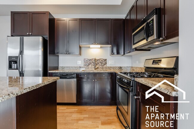 Photo - 1464 S MICHIGAN Ave