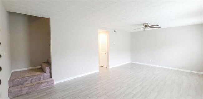 Photo - 147 Northdale Pl