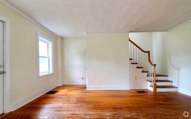 Building Photo - Charming 3-Bedroom Home with Office in How...