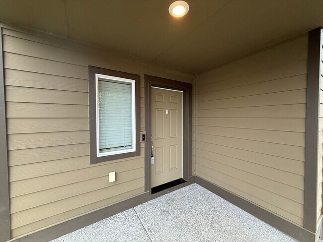 Photo - Spacious, modern 5-bed, 2.75-bath in sought-after Daisy Crossing Community in Sultan