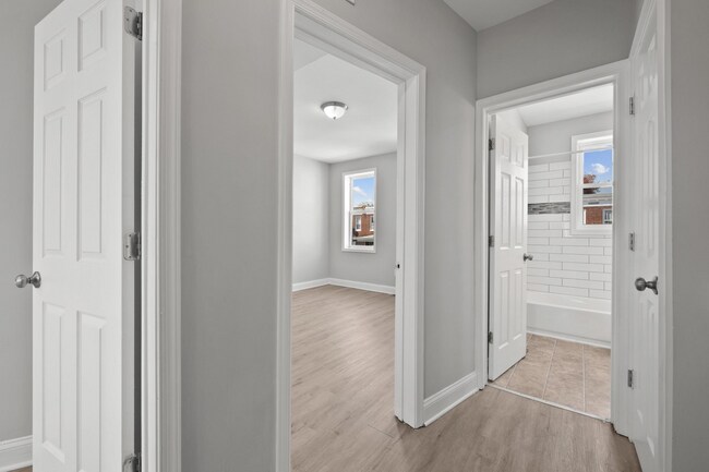 Photo - 665 Dumbarton Ave