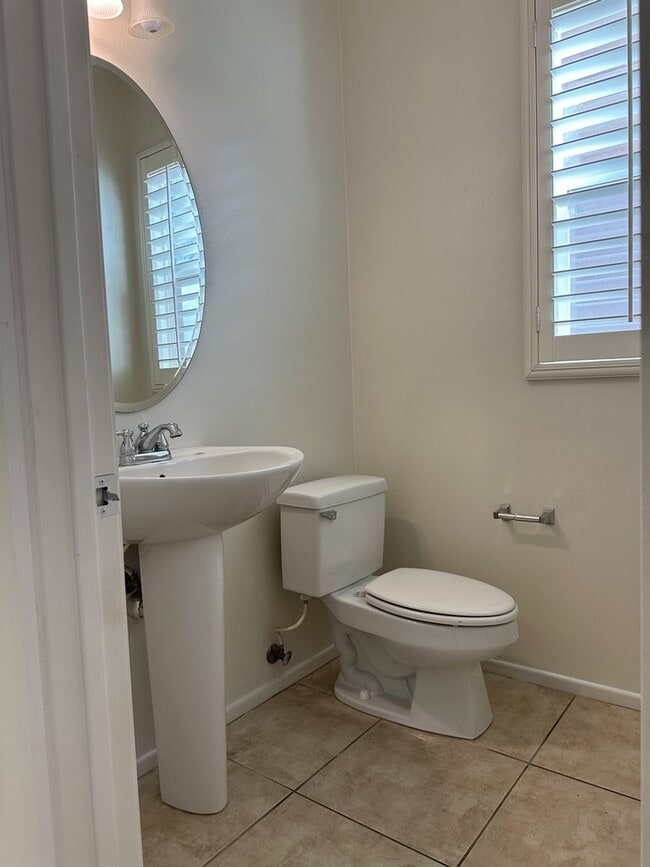 "Charming 3-Bedroom Riverside Retreat with 2.5 Baths – 1598 Sq Ft of Comfort on Winterberry Drive!"