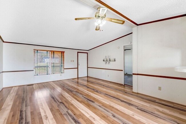 Photo - 3 Bedroom/2 Bathroom Home For Rent