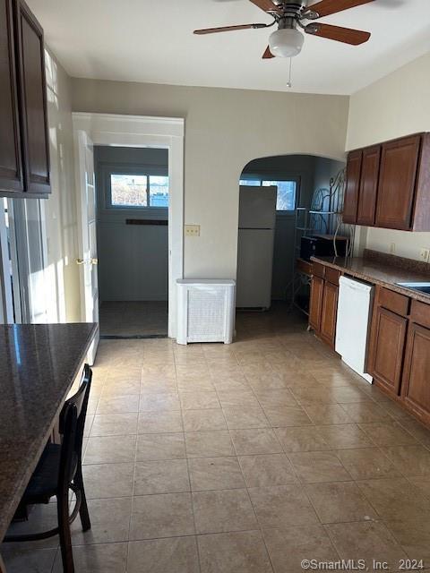 Photo - 130 Clark St