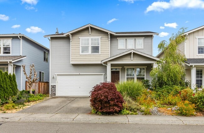 Building Photo - 2 Story home for rent in Silver Firs