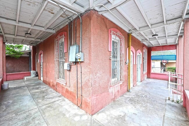 Photo - 1517 Garcia St