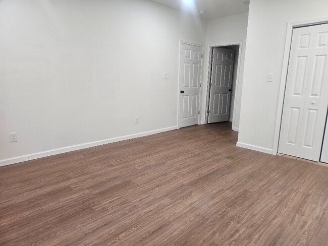 Photo - 998 S Willett St