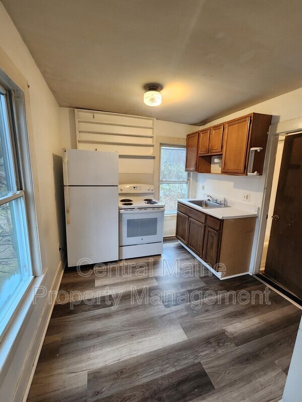 Building Photo - 60 Spring St Unit 60 Spring #4