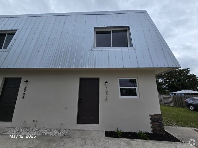 Building Photo - 2976 SE Bonita St Rental