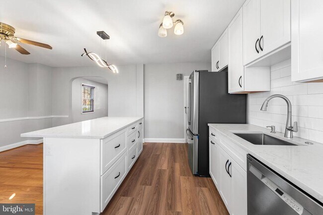 Photo - 101 Regester Ave