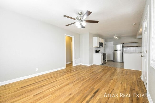 Photo - 1131 Geneva St