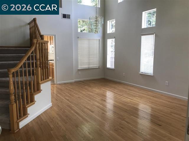 Photo - 689 Apple Hill Dr