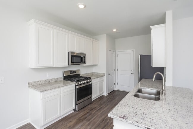 Photo - 17 Furlong Downs Street