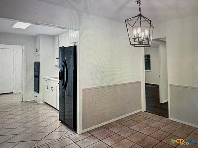 Building Photo - 1250 E Common St