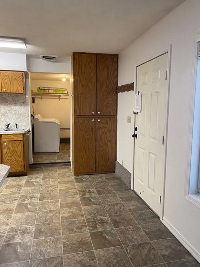 134 N 2162 W Unit B