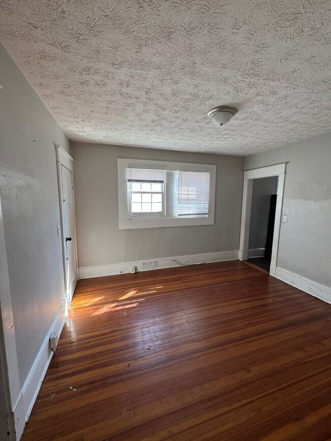 Photo - 1501 7th St SE Unit B