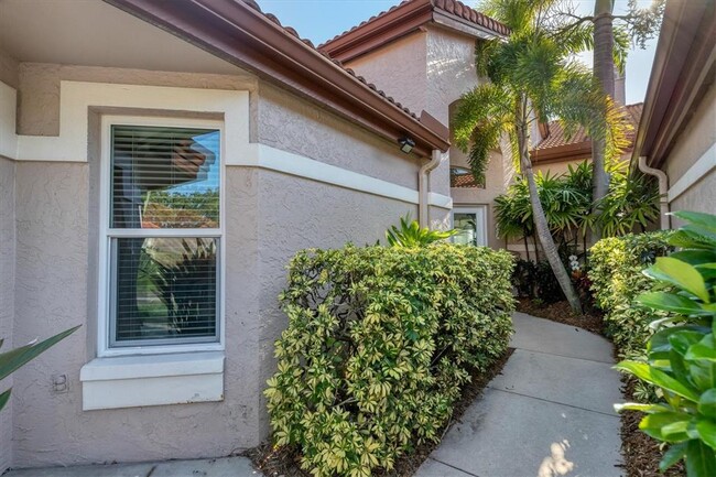 Photo - 7317 Regina Royale Blvd Casa