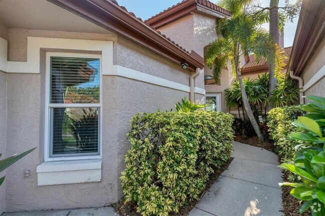 Building Photo - 7317 Regina Royale Blvd Rental