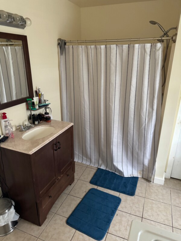 Photo - 658 Maine Ave