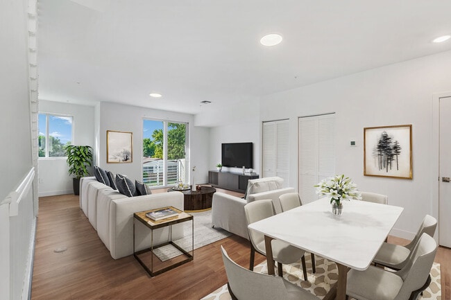 Photo - The Addison in Palmetto Bay | Townhomes