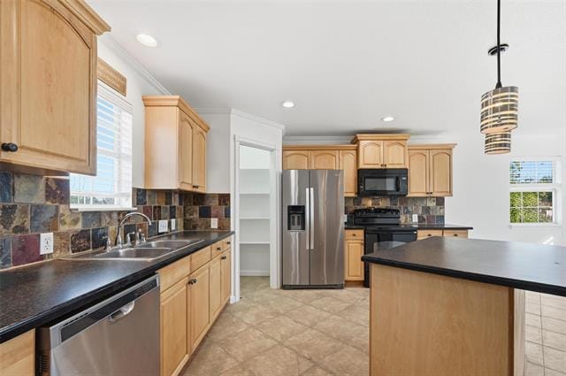 Photo - 633 Rose Garden Dr