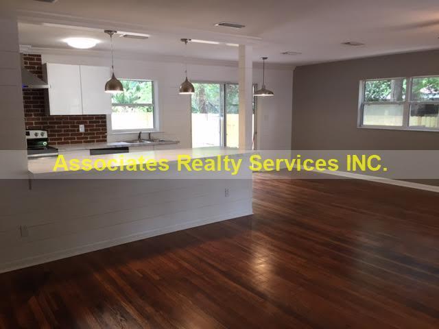 Photo - 3 Bedroom, 2 Bath Home in NW Gainesville. FULLY FENCED BACKYARD!!!