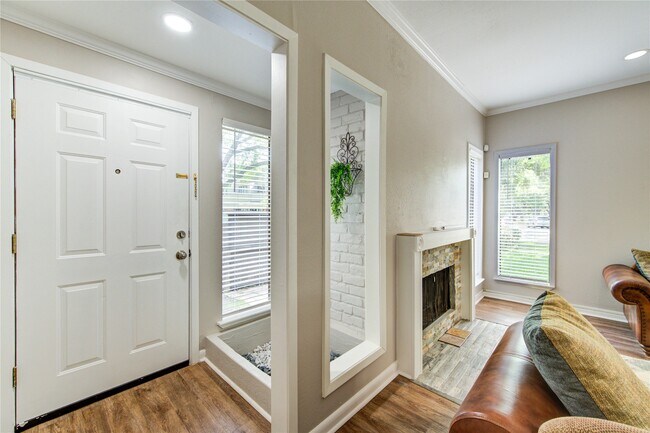 Building Photo - 1602 Prairie Grove Dr Unit 219 Rental