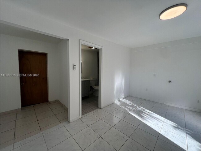 Photo - 11500 SW 40th St Unit 1