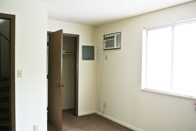 Photo - Rosamond Apartments