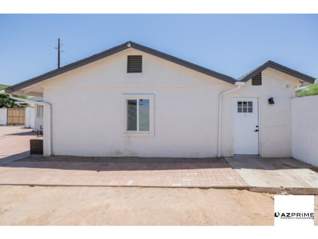 Photo - Stylish 2/1 Phoenix Apartment Unit!