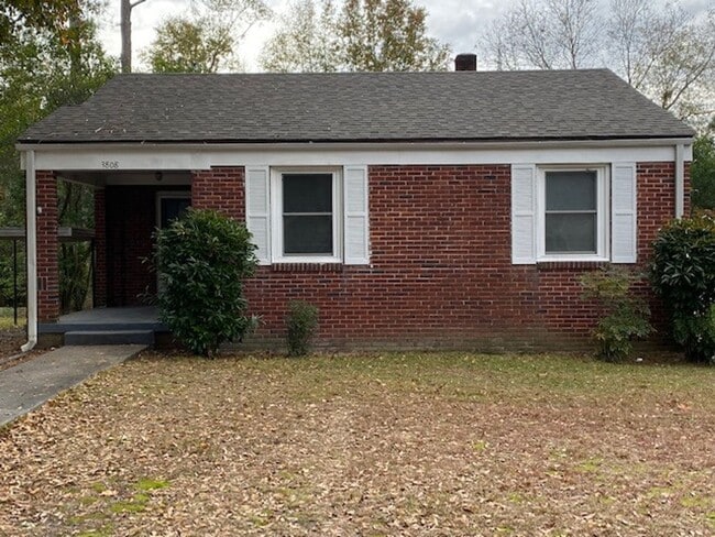 Building Photo - Rosewood Bungalow Rental