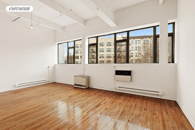 Building Photo - 241 Bedford Ave Rental