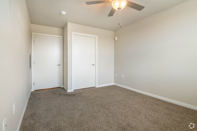 1BR, 1BA - 667SF