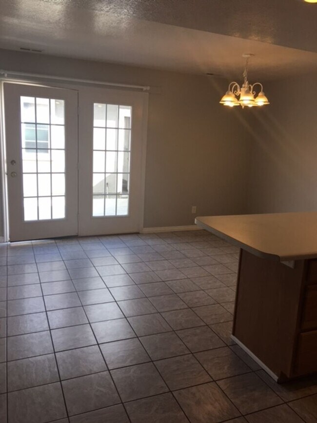 Photo - 75 N Hampton Pl