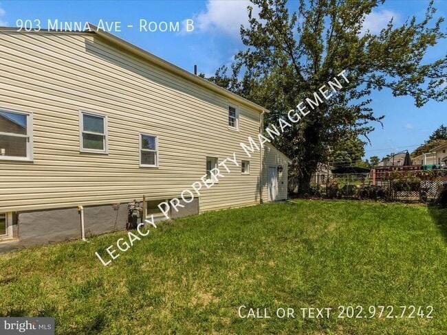 Photo - 903 Minna Ave Unit Room B