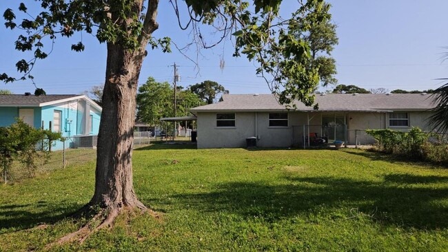 Photo - 914 67th Ave W