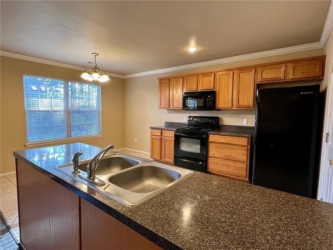 Photo - 2219 Skyler Dr