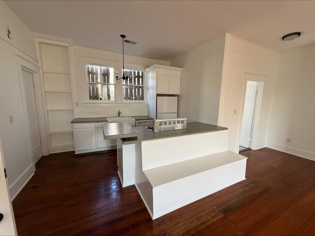 Photo - fgu1301 Unit 2B