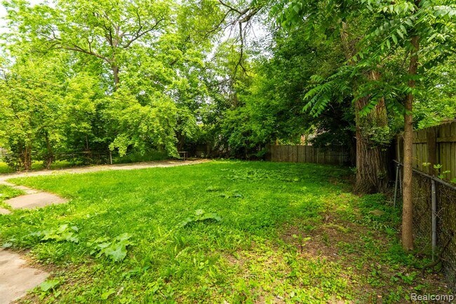 12710 Kelly Rd