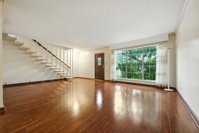Building Photo - 3108 Vossdale Rd Rental