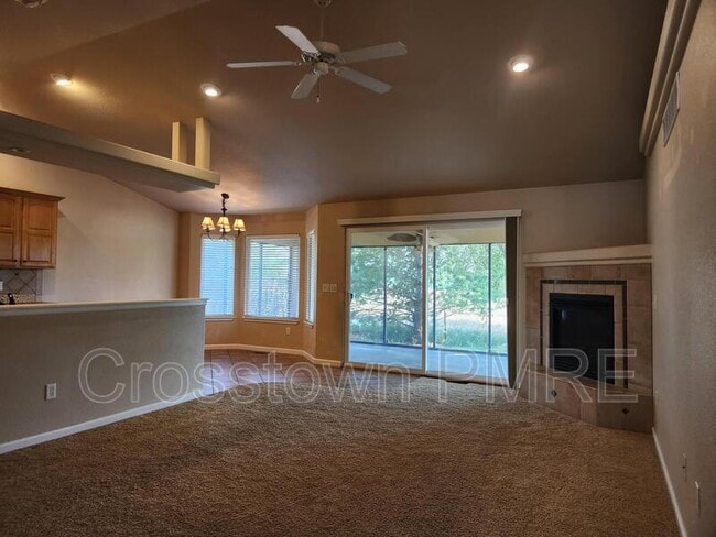 Photo - 157 Beacon Way