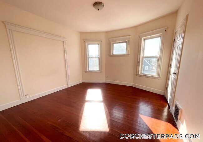 Photo - 19 Eastman St Unit 3