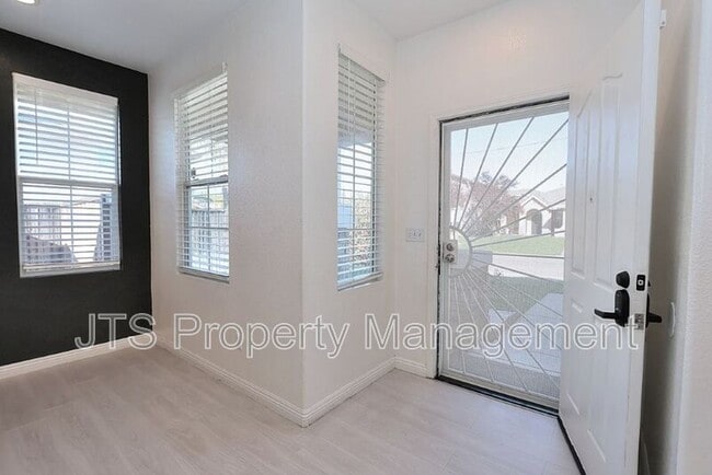 Photo - 7817 Westbourne Way