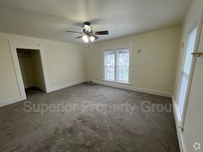 Building Photo - 159 1/2 S Jackson St Rental