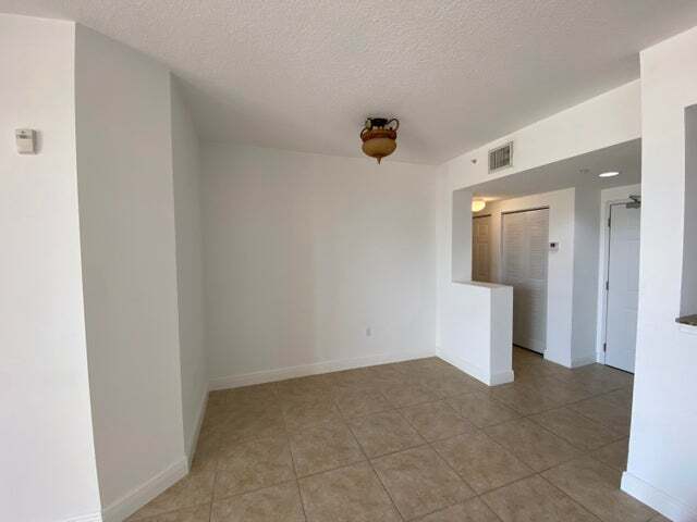 Photo - 511 Lucerne Ave Unit 511 LUCERNE Avenue 313, L