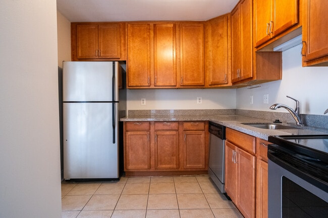 Stainless steel applicances - 501 Prospect Blvd Unit B-28